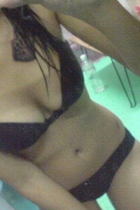 萌小妹淫蕩自拍艷照,舔雞巴也是賣力![73P]