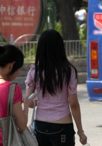 黑色短裤骚女打车