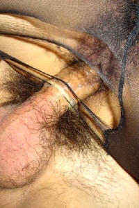 狂日兄弟女友，丝袜都被我撕烂了，今晚满足泄欲哦[12P]