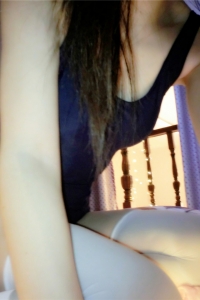 表妹就是个欲望的淫娃，逼总是得不到满足[10P]