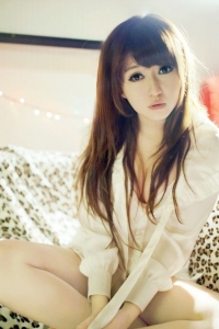 [11-19] 童颜巨乳 娇俏美女秀事业线[10P]