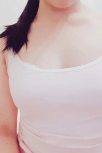 居家少妇搓胸抠逼玩自拍 [11P]