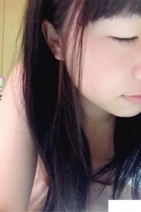 白白嫩嫩的95後小妹子 露臉露胸加露穴[18P]